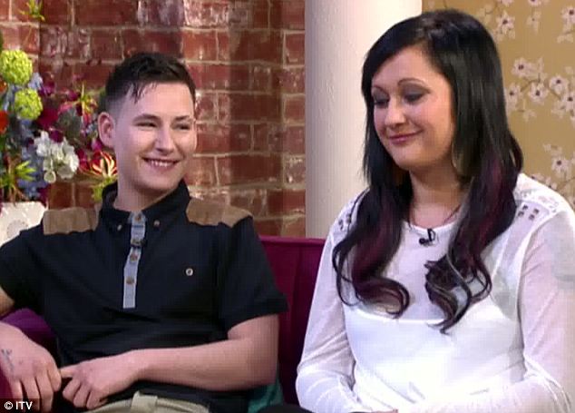 Подросток решил сменить пол и жениться на своей няне Бобби Френсис Барнс, сменил пол, женился на няне