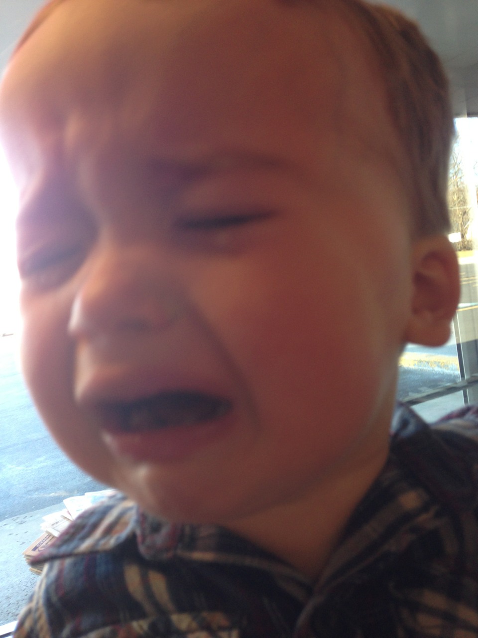 почему плачет мой сын, ребёнок плачет, капризы