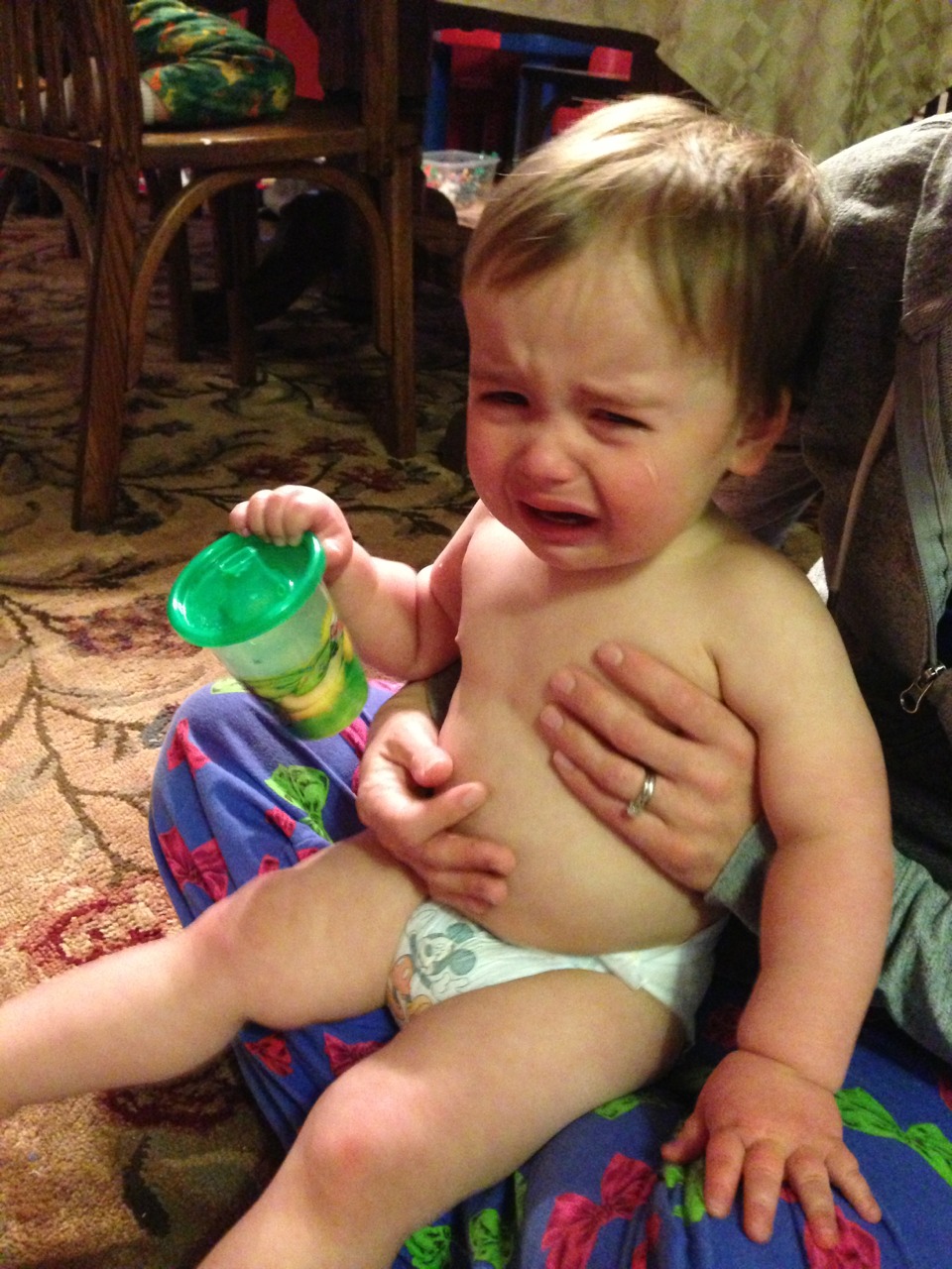 почему плачет мой сын, ребёнок плачет, капризы