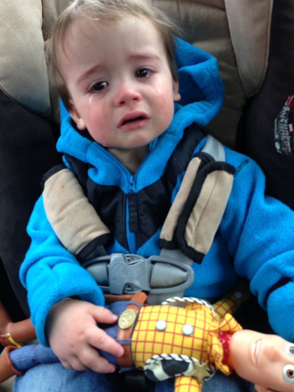 почему плачет мой сын, ребёнок плачет, капризы