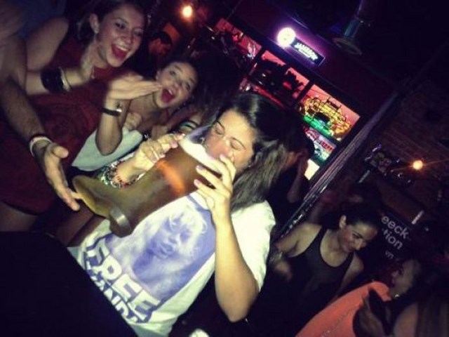 пьяные люди, алкоголь, пьяницы 