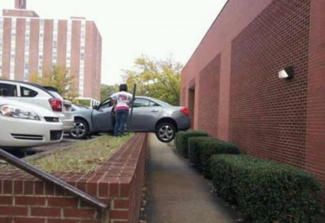 женщина за рулём