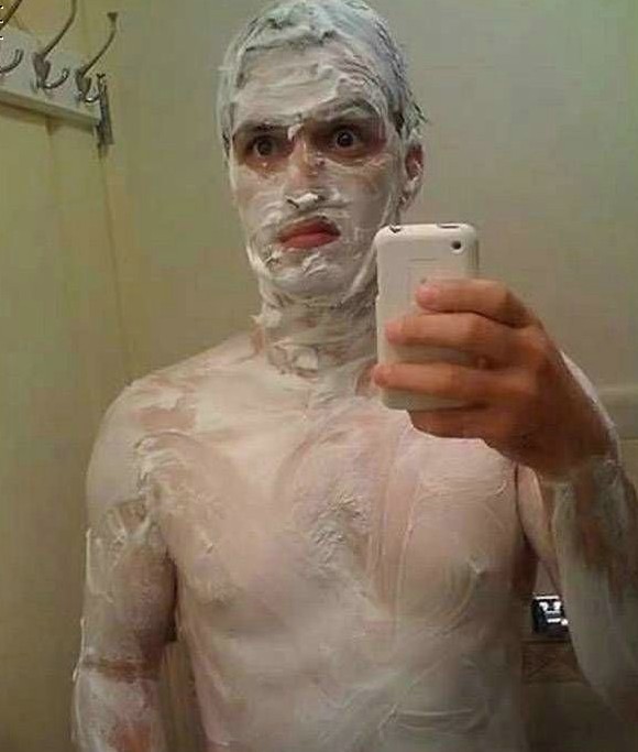 странные люди, странные поступки, тупо