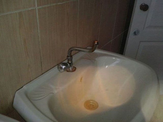 странные люди, странные поступки, тупо