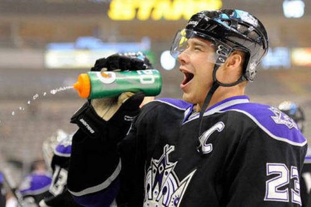 странные люди, странные поступки, тупо