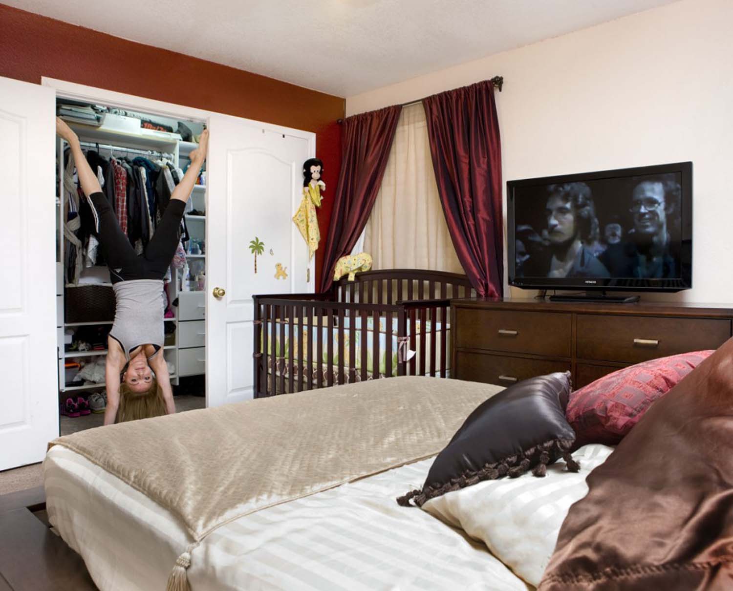 Проект,Зеркала и окна, Как выглядят, спальни девушек, из разных стран