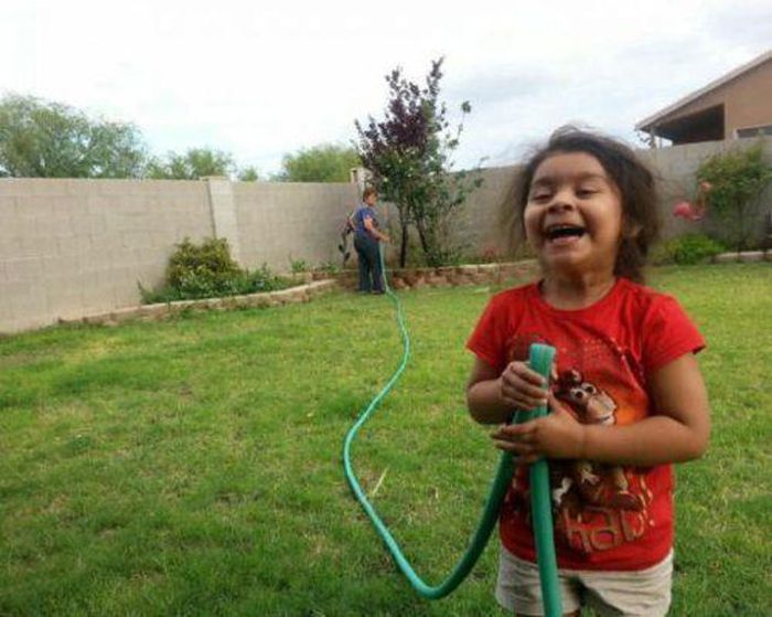 маленькие хулиганы,адские дети, дети одни дома