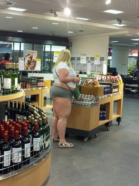 Американская мода в России люди в супермаркете, питер, невский центр, целлюлит