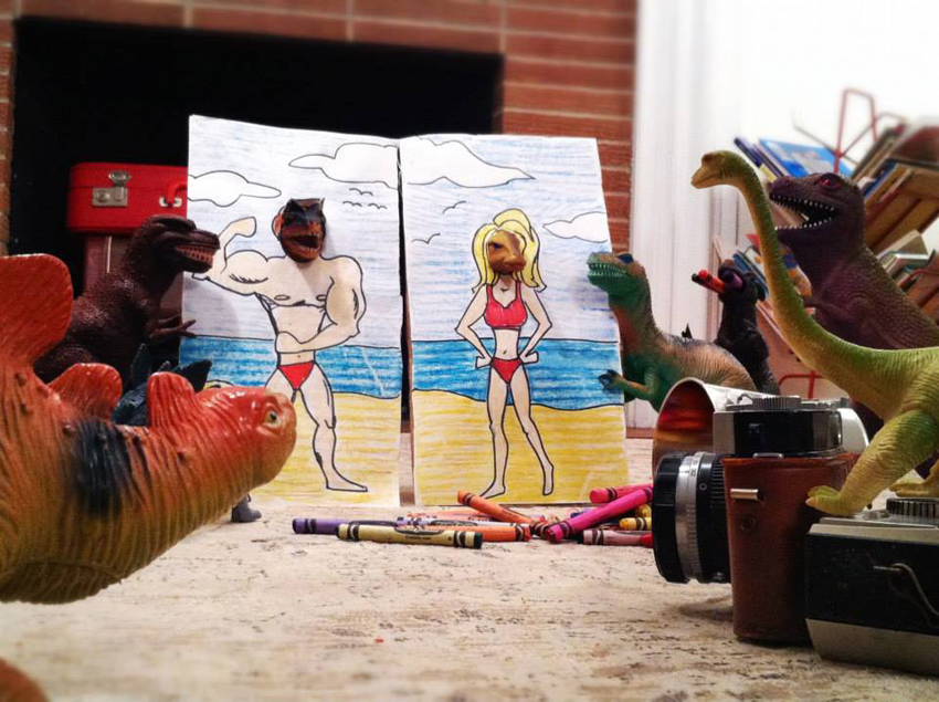 диноябрь, пластиковые динозавры, оживают