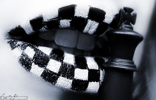 Яркий макияж губ посвященный сюжетам фильмов и не только Макияж губ, яркий, фильмы, Ева Сенин Пернас