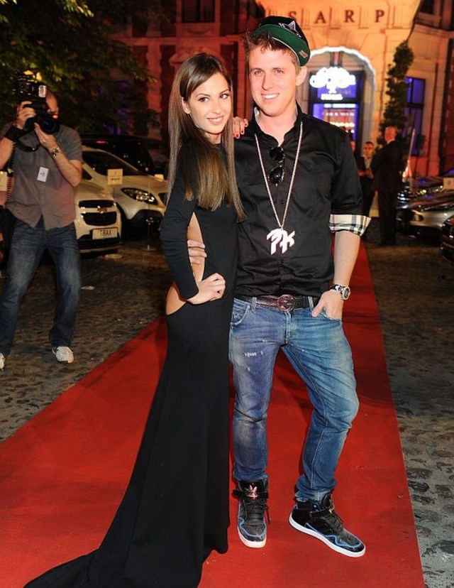 Платье со своеобразным Польша, Playboy, декольте