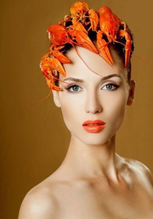 странные люди, странные поступки, тупо