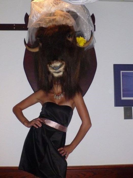 странные люди, странные поступки, тупо