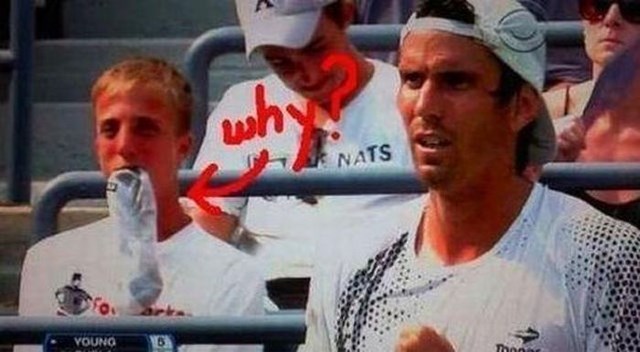 странные люди, странные поступки, тупо