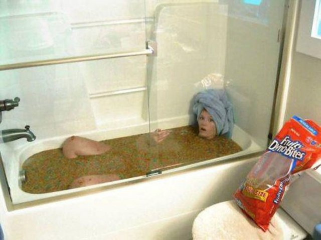 странные люди, странные поступки, тупо