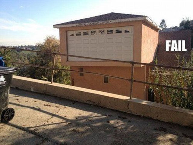 Нелепая, несуразная, абсурдная, архитектура, смешная