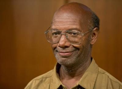 Честный бездомный Глен Джеймс