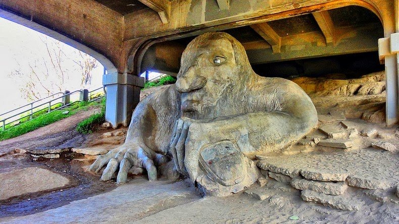 знаменитые статуи, сказочные персонажи,сказки