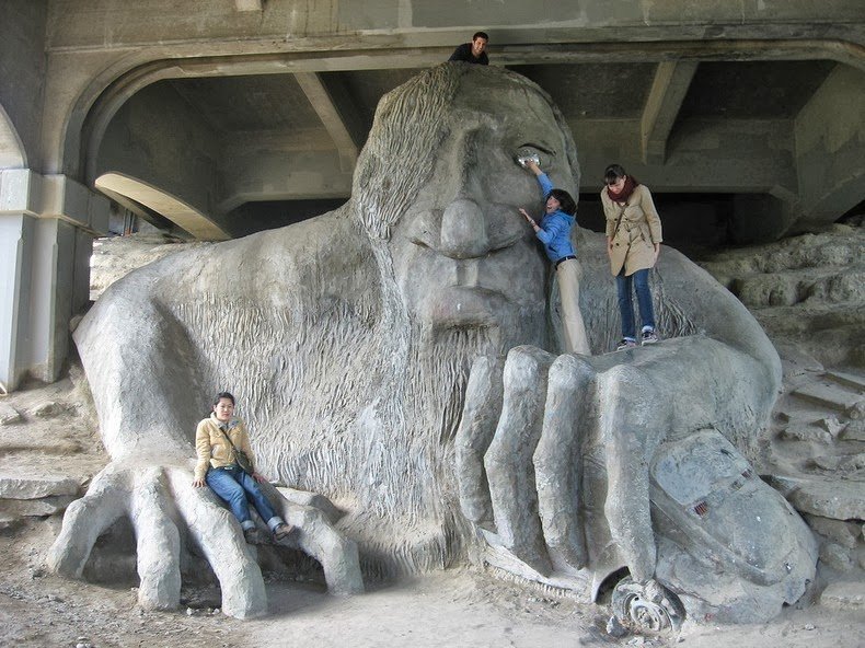 знаменитые статуи, сказочные персонажи,сказки