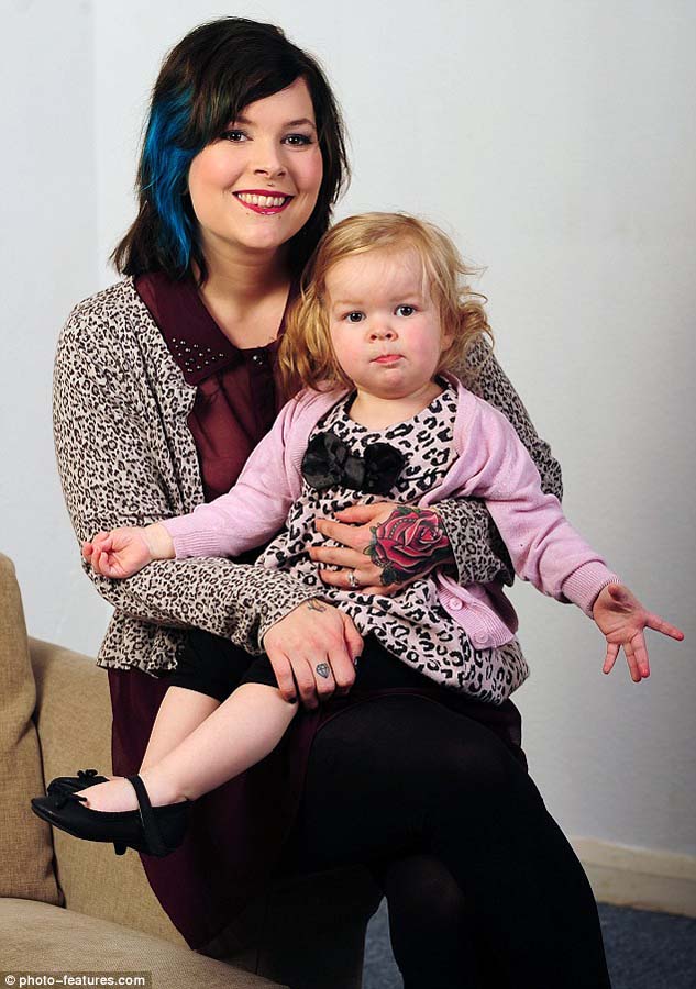 до и после, танцы на пилоне, Хейзел Фревин