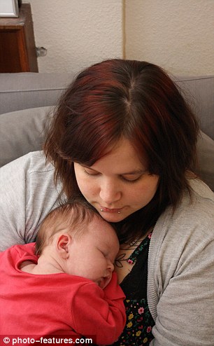 до и после, танцы на пилоне, Хейзел Фревин