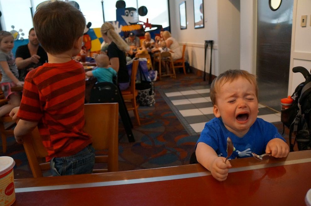 почему плачет мой сын ребёнок плачь 