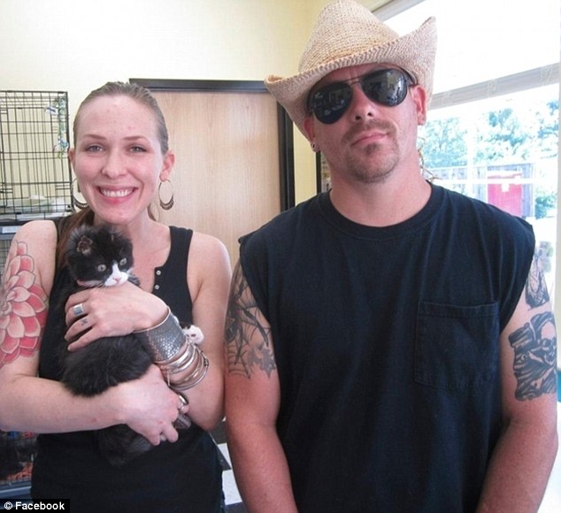 История, котенок, Джастин, Justin,подожгли, помощь животные