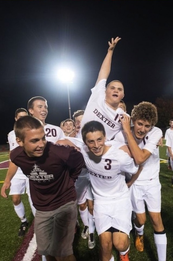 Мечты сбываются! Самые счастливые моменты из жизни людей Мечты сбываются, Самые, счастливые, моменты, из жизни людей, плакать, радоваться