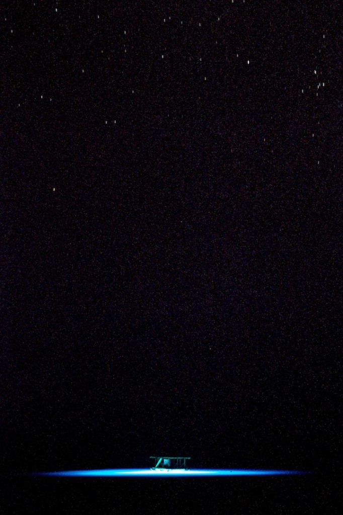 Manta Resort - плавучий мини-отель посреди океана