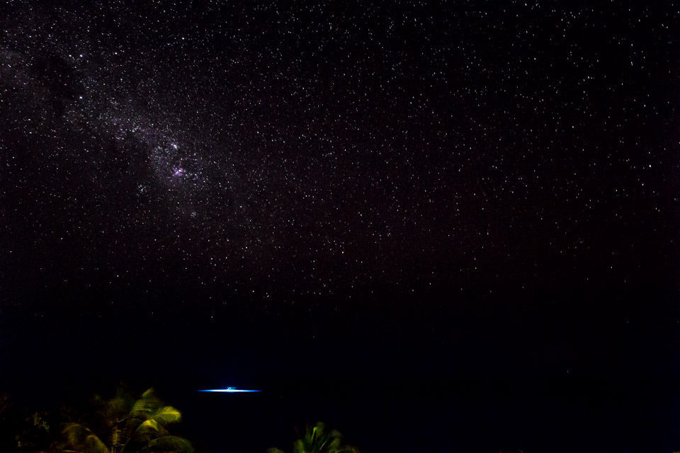 Manta Resort - плавучий мини-отель посреди океана