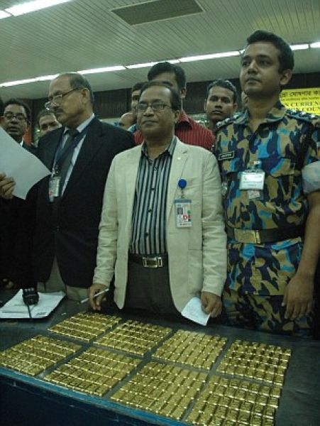 Найдены,экипаж, 24, слитки золота, индийском,в самолете, Калькутта