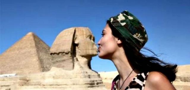 шаблонные стандартные фото туристов