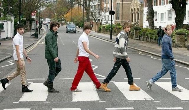 шаблонные стандартные фото туристов