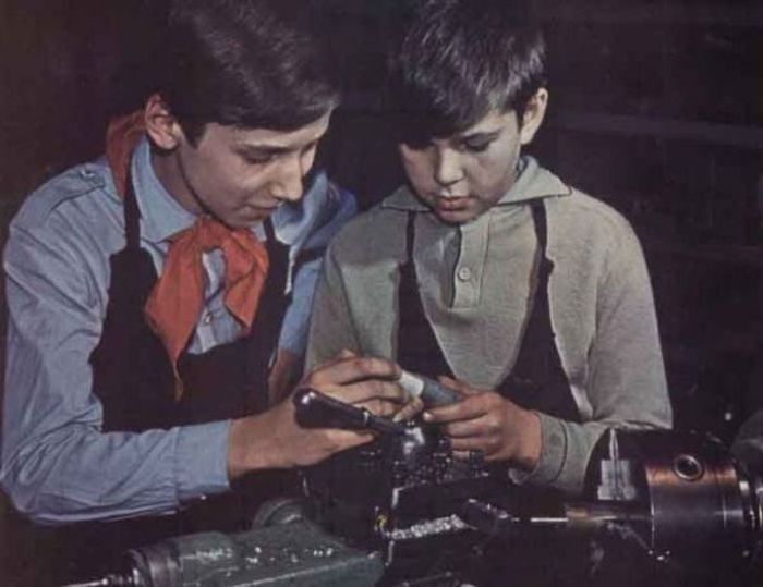 Сарказм, ужасы СССР, советская жизнь, тоталитаризм