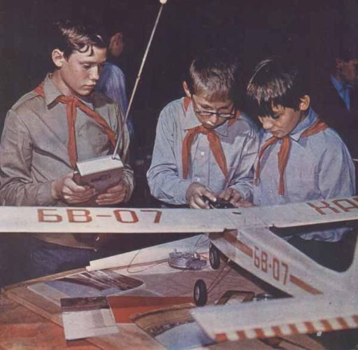 Сарказм, ужасы СССР, советская жизнь, тоталитаризм