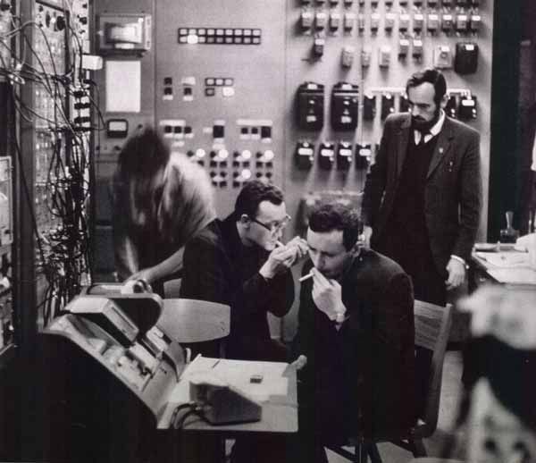 Сарказм, ужасы СССР, советская жизнь, тоталитаризм