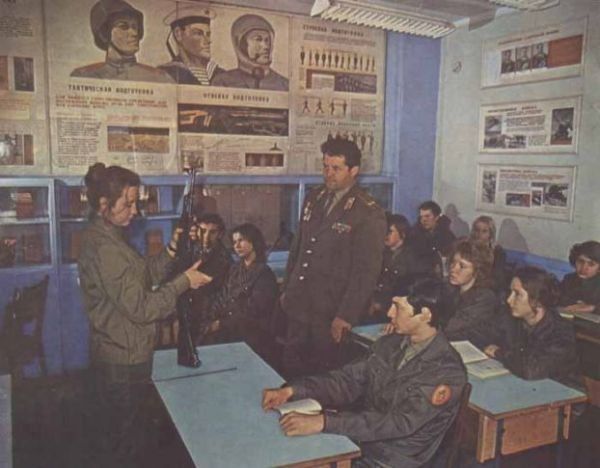 Сарказм, ужасы СССР, советская жизнь, тоталитаризм