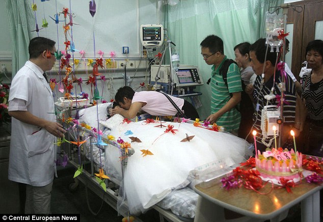 Хи Цзинцзин, Гуандун,китаец овдовел через 2 часа