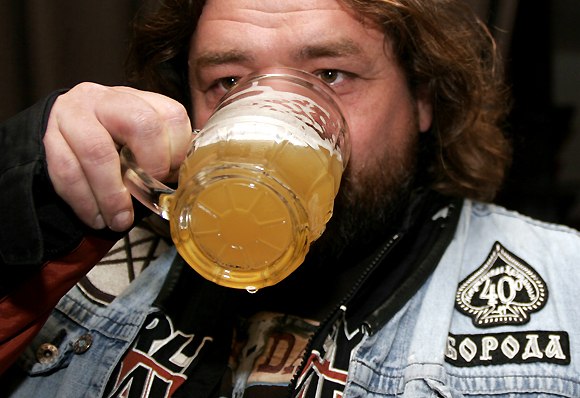 20 признаков, слишком длинная борода, большая борода