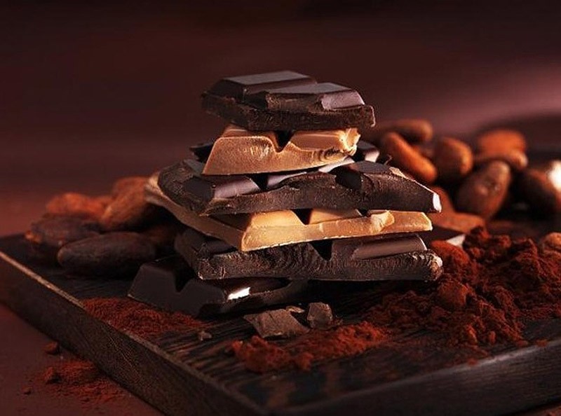 ядовитые , фрукты , овощи , кешью, миндаль , помидоры , семечки яблока , мускатный орех , шоколад