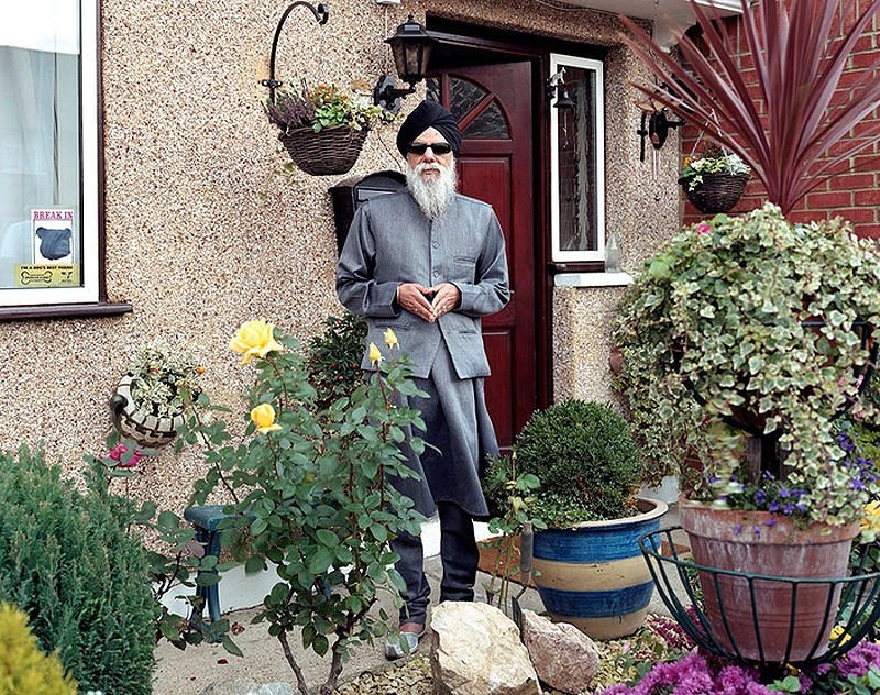 В моей стране, Дэниэл Стир, эмигранты Лондон 