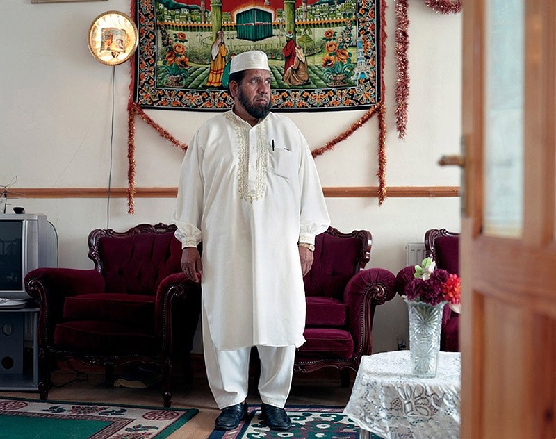 В моей стране, Дэниэл Стир, эмигранты Лондон 