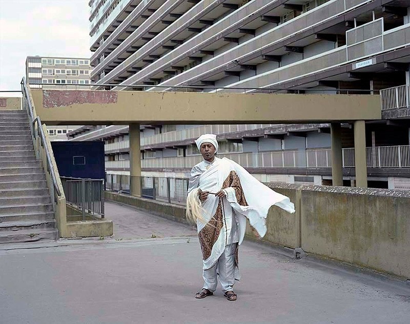 В моей стране, Дэниэл Стир, эмигранты Лондон 