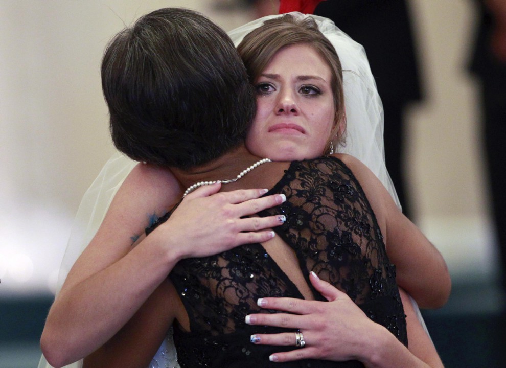 истории, трех, свадеб, после стрельбы, лесбиянки, гуманистический брак