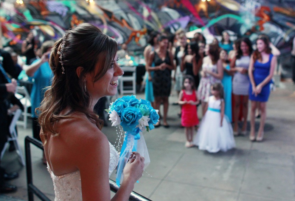 истории, трех, свадеб, после стрельбы, лесбиянки, гуманистический брак