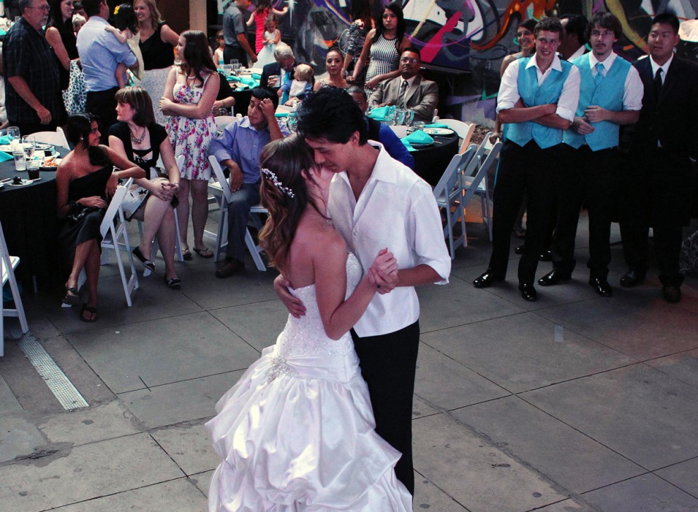 истории, трех, свадеб, после стрельбы, лесбиянки, гуманистический брак