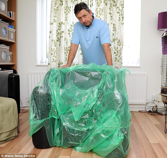 Уильям Харрингтон, купил, токсичное, кресло, Ebay, Argos, William Harrington