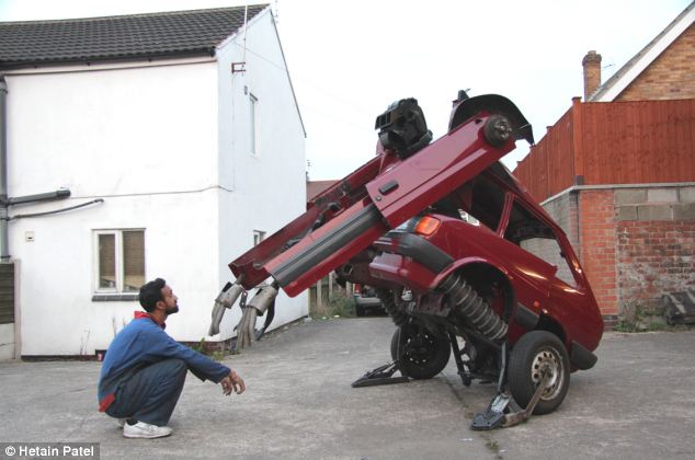 Трасформер гопник, ford fiesta,художник, Хэтэн Патэл, Hetain Patel