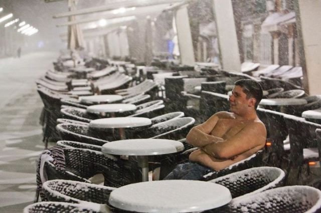 Так выглядит безразличие или им просто пофиг пофигисты, люди которым всё равно, им пофиг, так выглядит безразличие