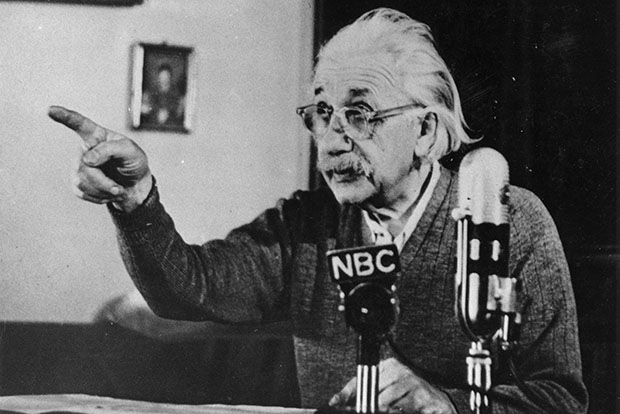 Самые богатые, умершие знаменитости, по версии журнала, Forbes, 2013 год